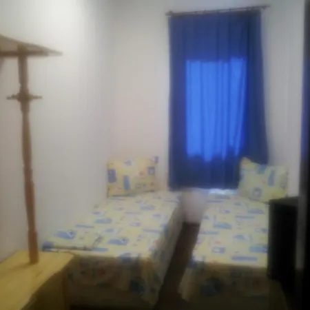 Hostel Old House *