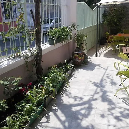 Хостел Old House *