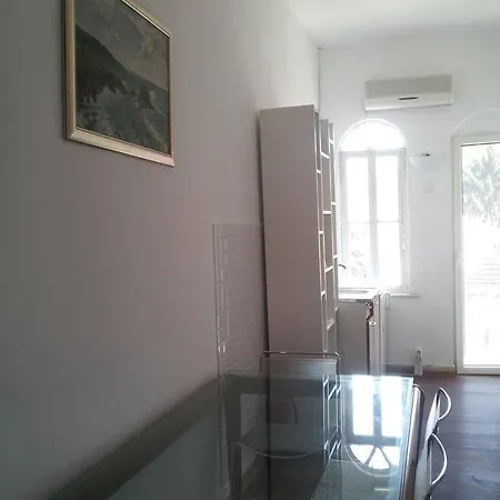 Hostel Old House